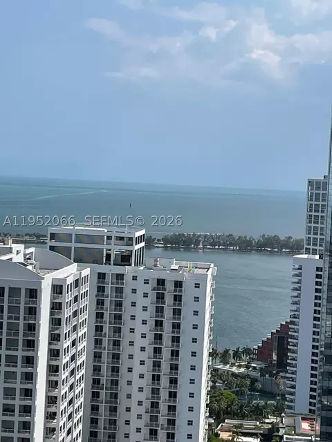 1200 Brickell Bay Dr #3921, Miami, FL 33131