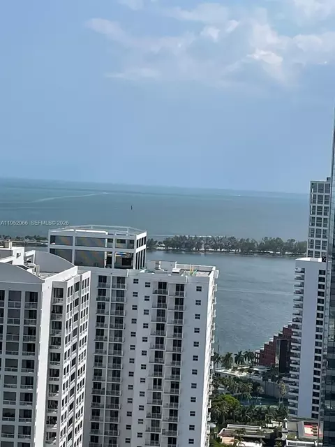 1200 Brickell Bay Dr #3921, Miami, FL 33131