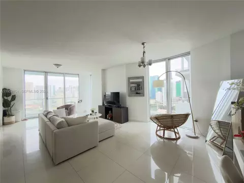 185 SW 7th St #2711, Miami, FL 33130