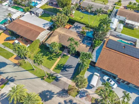 View/Area - 1300 W 77th St, Hialeah, FL 33014 photo 1 of 10