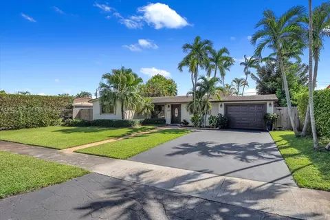 1300 W 77th St, Hialeah, FL 33014