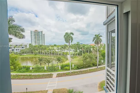 200 Diplomat Pkwy #519, Hallandale Beach, FL 33009