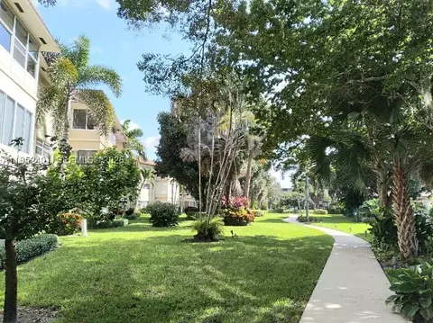 5100 NW 35th St #101, Lauderdale Lakes, FL 33319