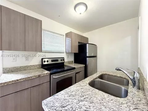 Kitchen - 529 SW 3rd St, Miami, FL 33130 photo 1 of 2