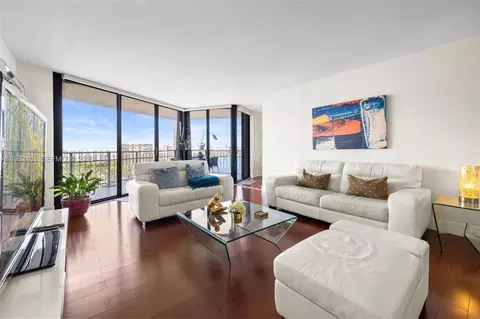 4000 Towerside Ter #2005, Miami, FL 33138