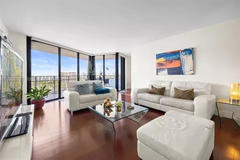 4000 Towerside Ter #2005, Miami, FL 33138