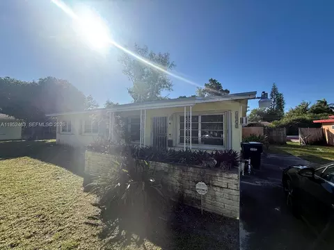 1870 NE 154th Ter, North Miami Beach, FL 33162 photo 10