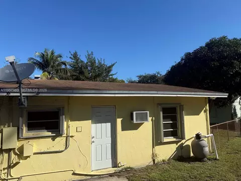 1870 NE 154th Ter, North Miami Beach, FL 33162 photo 7