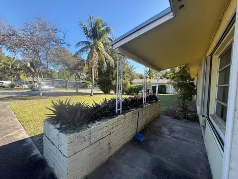 1870 NE 154th Ter, North Miami Beach, FL 33162 photo 13