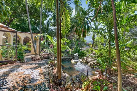 732 NW 43rd Ct, Oakland Park, FL 33309