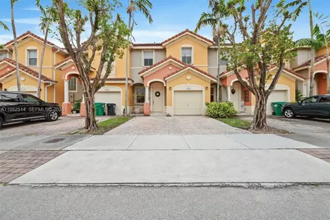 16634 SW 79th Ter, Miami, FL 33193
