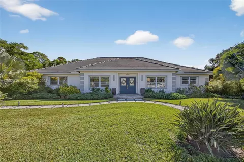 5060 Mongo Way, Palm Beach Gardens, FL 33418
