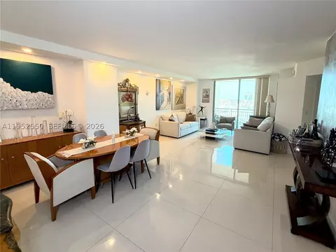 9066 SW 73rd Ct #1105, Miami, FL 33156
