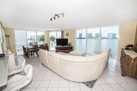 18000 N Bay Rd #404, Sunny Isles Beach, FL 33160