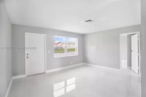 968 W 9th St, Riviera Beach, FL 33404