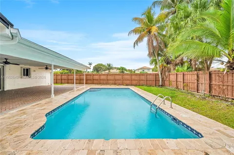 15930 SW 90th Ave, Palmetto Bay, FL 33157