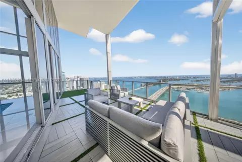 1100 Biscayne Blvd #5306, Miami, FL 33132