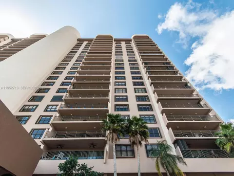 1800 NE 114th St #1511, Miami, FL 33181