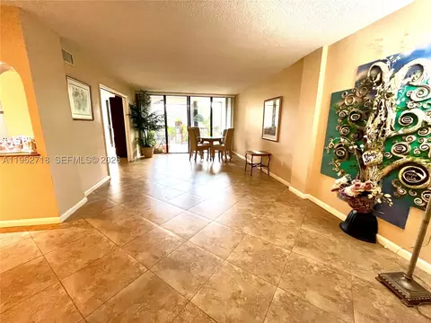 2806 N 46th Ave #D537, Hollywood, FL 33021