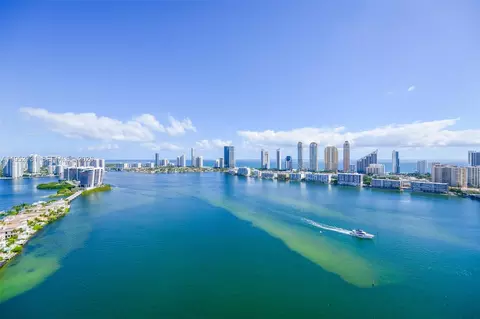 2800 Island Blvd #PH05, Aventura, FL 33160