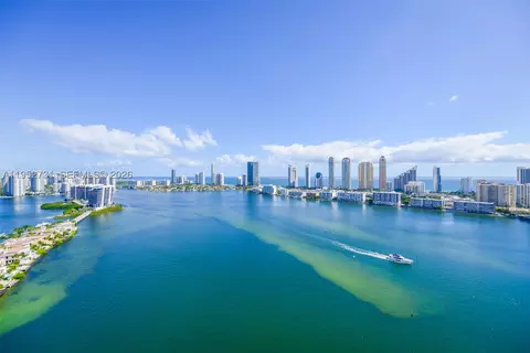 2800 Island Blvd #PH05, Aventura, FL 33160
