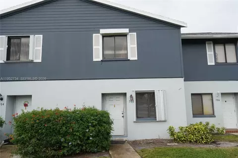 2641 W Gately Dr W, West Palm Beach, FL 33415