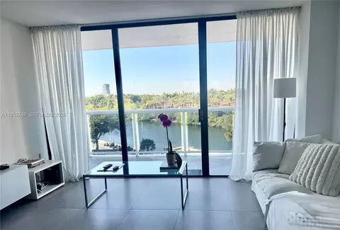 20505 E Country Club Dr #531, Aventura, FL 33180