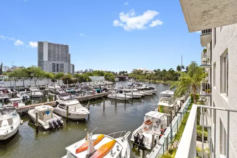 1720 NW N River Dr #308, Miami, FL 33125