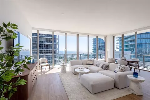 2678 Tigertail Ave #1707, Miami, FL 33133