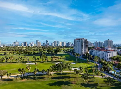 20335 W Country Club Dr #2509, Aventura, FL 33180