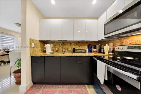 Kitchen - 458 E 20th St, Hialeah, FL 33013 photo 3 of 3