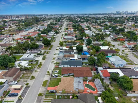View/Area - 458 E 20th St, Hialeah, FL 33013 photo 9 of 12