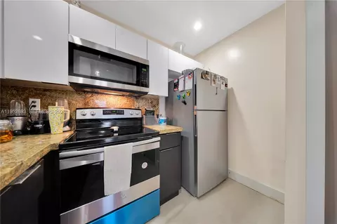 Kitchen - 458 E 20th St, Hialeah, FL 33013 photo 2 of 3