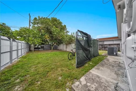 Exterior - 458 E 20th St, Hialeah, FL 33013 photo 7 of 7