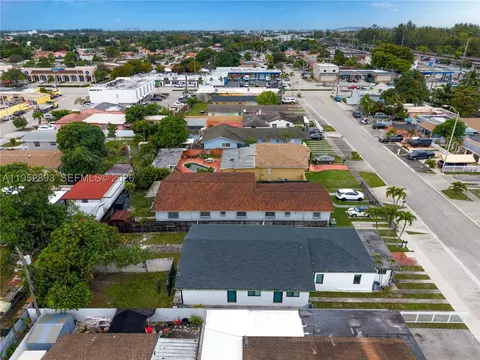 View/Area - 458 E 20th St, Hialeah, FL 33013 photo 3 of 12