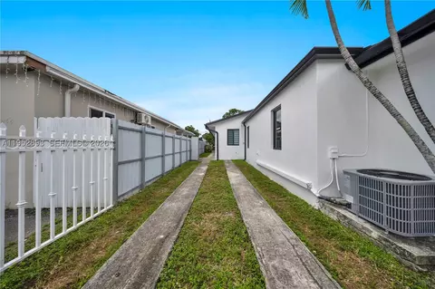 Exterior - 458 E 20th St, Hialeah, FL 33013 photo 1 of 7