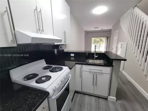 853 SW 2nd St #207, Miami, FL 33130