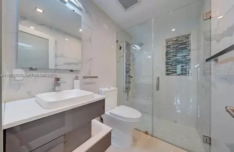 801 E 16th Pl, Hialeah, FL 33010 photo 3