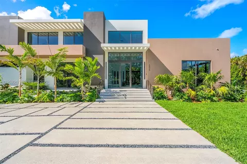 5825 SW 111th Ter, Pinecrest, FL 33156