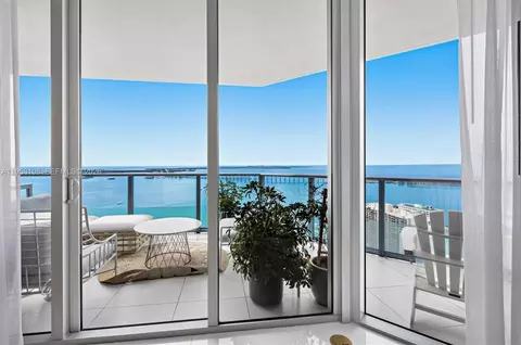 1300 Brickell Bay Dr #3302, Miami, FL 33131