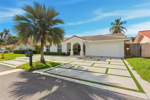 5976 SW 88th Pl, Miami, FL 33173