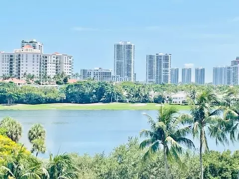 3675 N Country Club Dr #708, Aventura, FL 33180