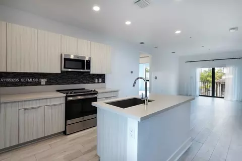 4740 NW 84th Ct #38, Doral, FL 33166