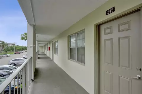 2999 NW 48th Ave #245, Lauderdale Lakes, FL 33313