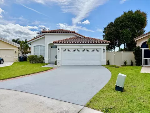 13034 Sheridan Ter, Wellington, FL 33414