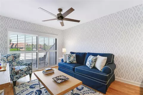 Living - 16600 S Traders Xing S #253, Jupiter, FL 33477 photo 1 of 4