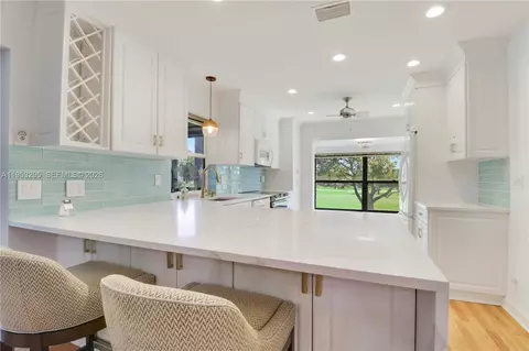 Kitchen - 16600 S Traders Xing S #253, Jupiter, FL 33477 photo 1 of 5