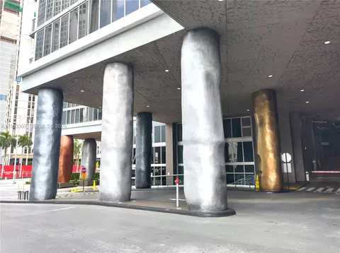 465 Brickell Ave #4402, Miami, FL 33131