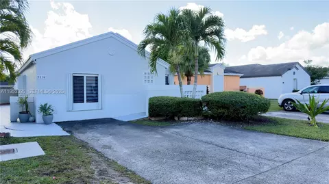 7220 SW 149th Ct, Miami, FL 33193
