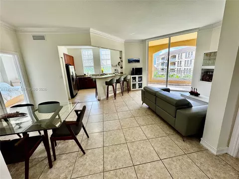 3001 NE 185th St #514, Aventura, FL 33180
